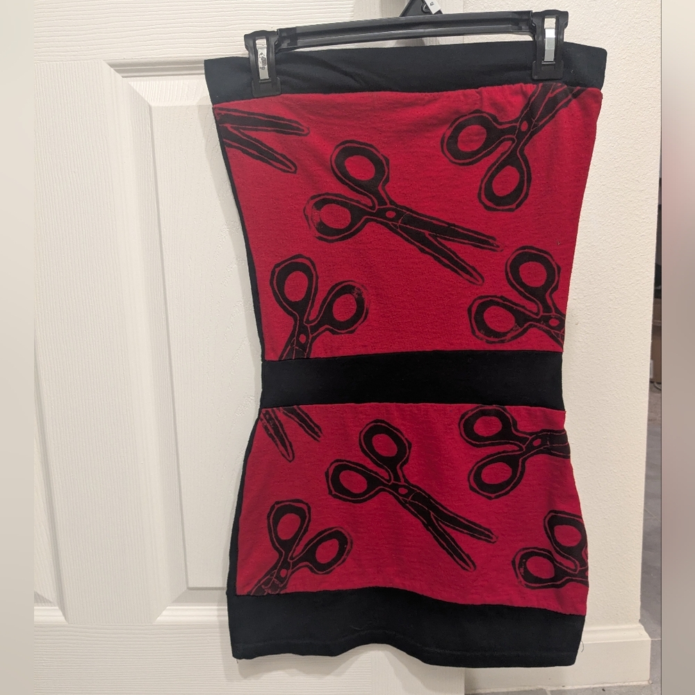 Rockin' Bones Red & Black Scissor Print Mini Dress - Women